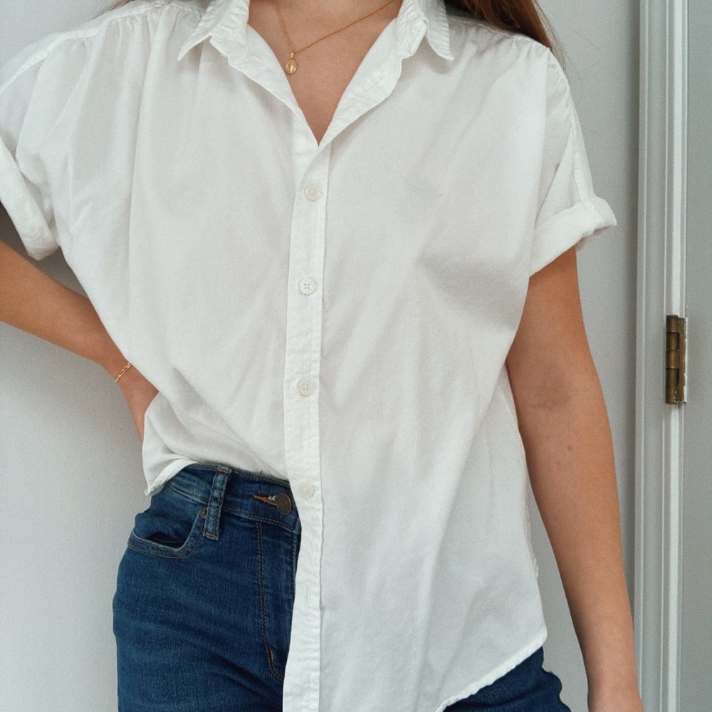 Universal Thread button down